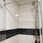 Lora With Garden & Pool شقة ماندوليو لا نابول