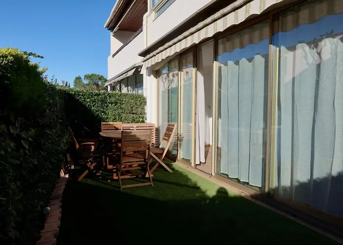 Appartement Lora With Garden & Pool