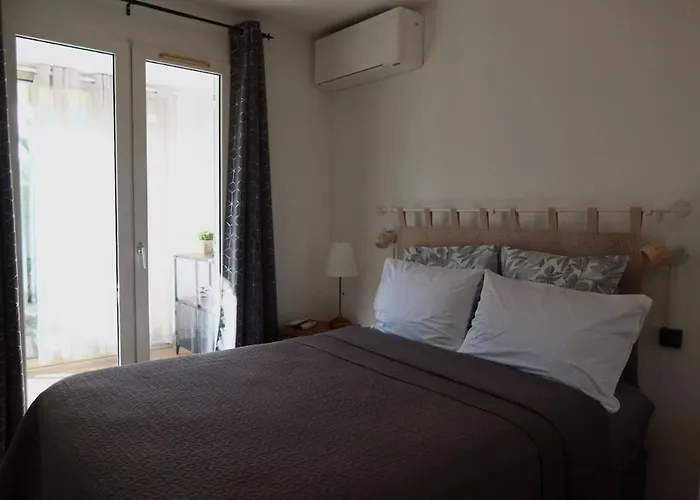 Lora With Garden & Pool Appartement *